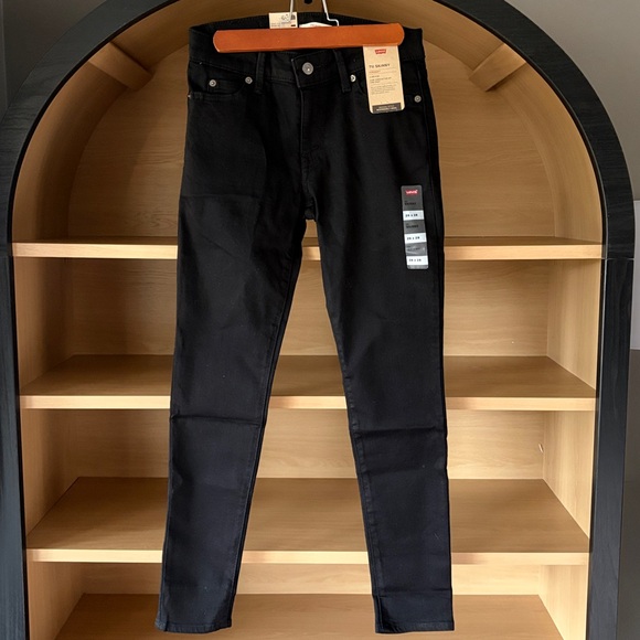Levi's Denim - ✨$25✨Levi's 711 Skinny Jeans |Black | 2 Short | W26 L28  NWT